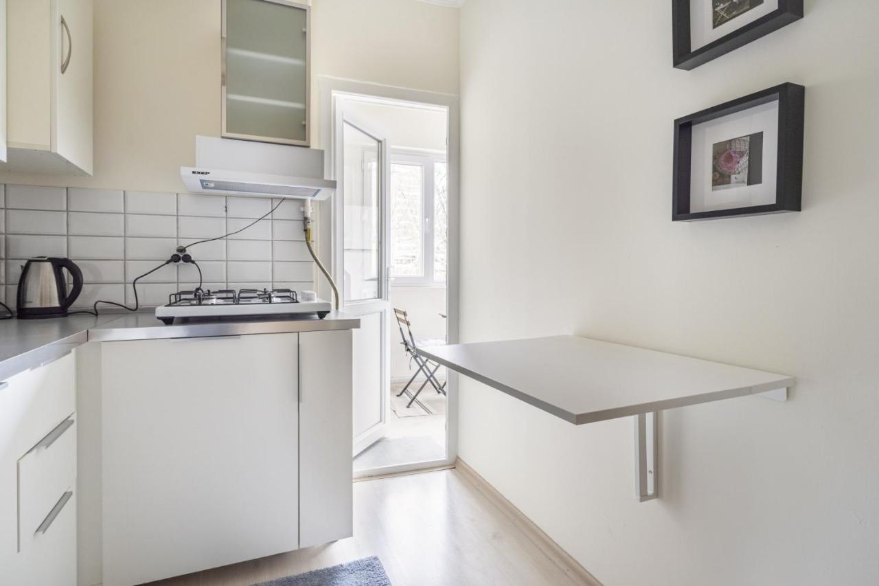 Modern Flat With Balcony On Bagdat Street Apartment Istanbul Ngoại thất bức ảnh