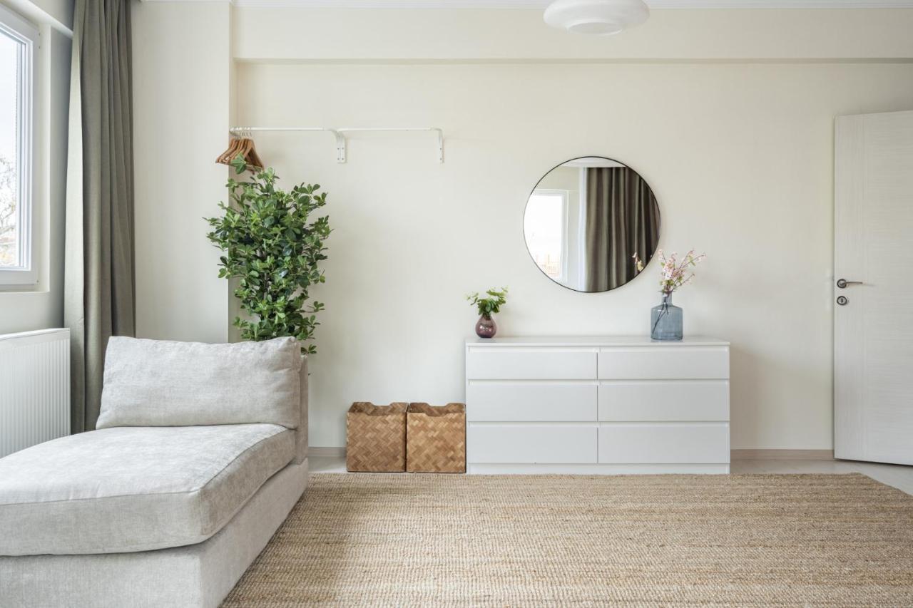 Modern Flat With Balcony On Bagdat Street Apartment Istanbul Ngoại thất bức ảnh
